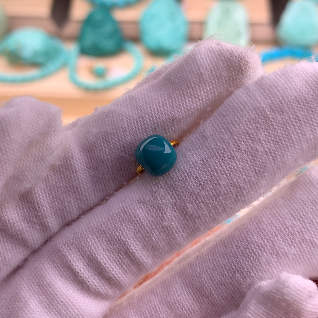 绿松石珠宝奇石未镶嵌7.2*6.5mm