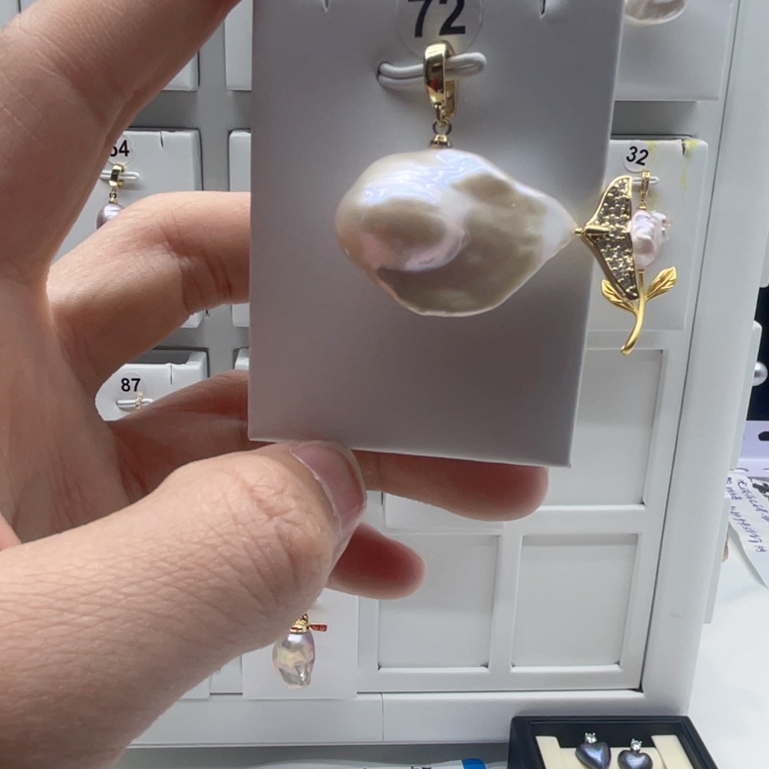 淡水珍珠颈饰合金