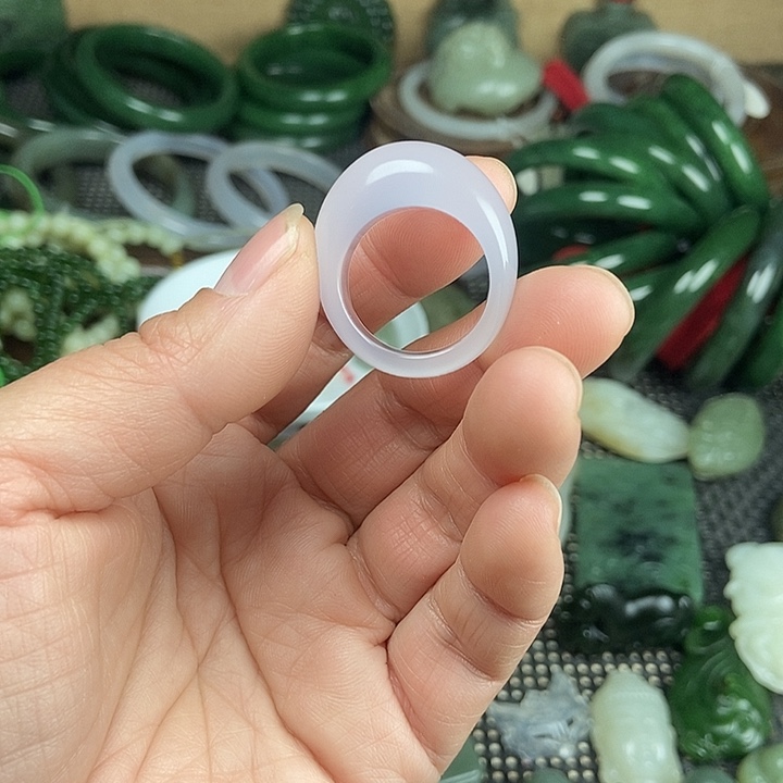 透闪石质玉未镶嵌戒指