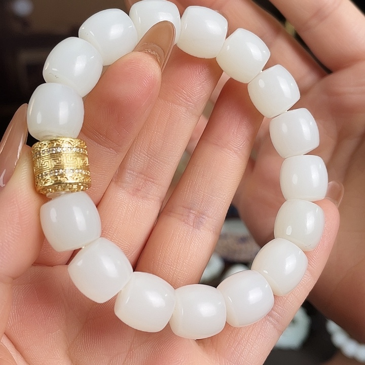 和田玉未镶嵌颈饰定制发货