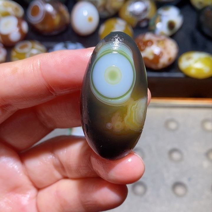 未镶嵌玛瑙/玉髓珠宝半成品9