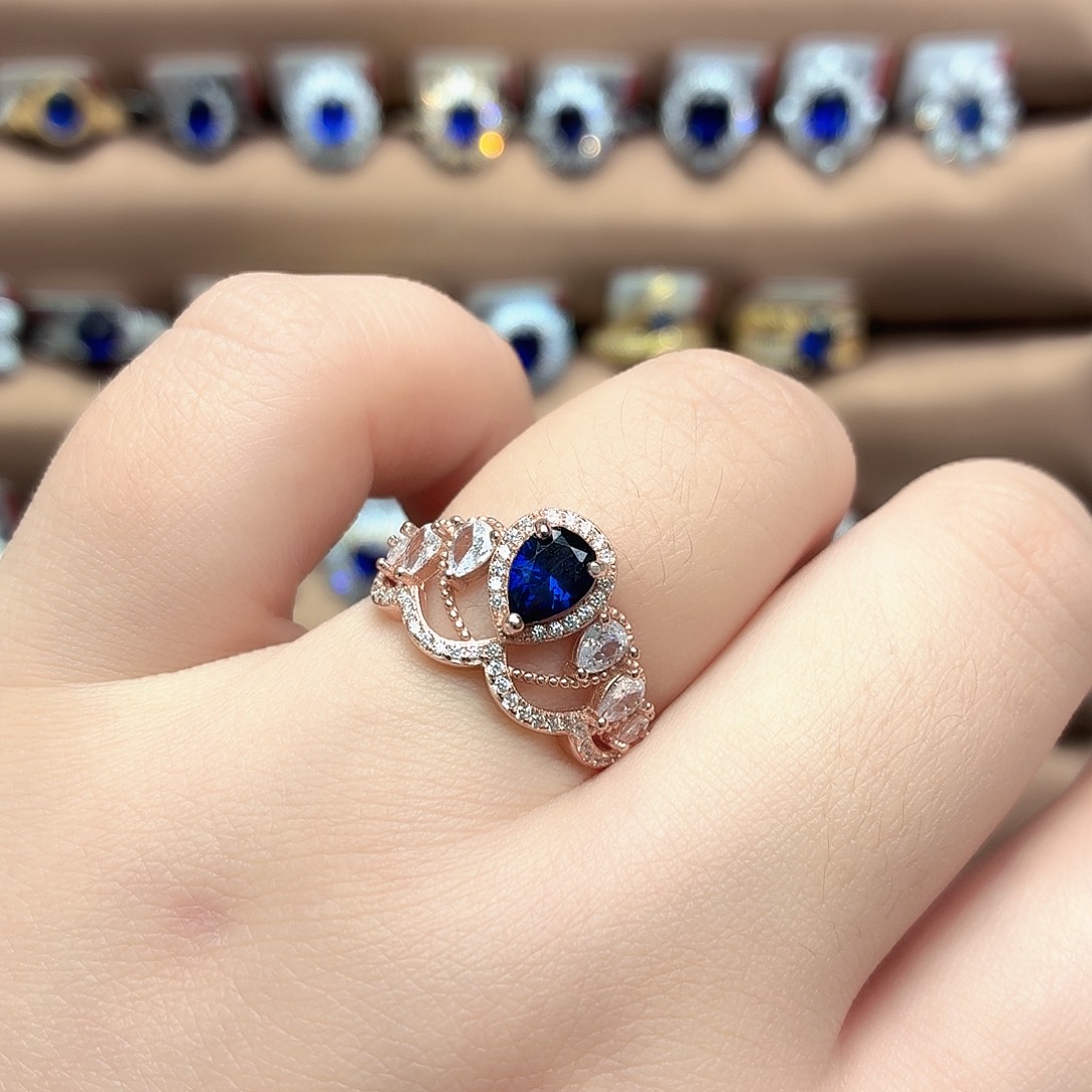 925银培育皇家蓝色宝石