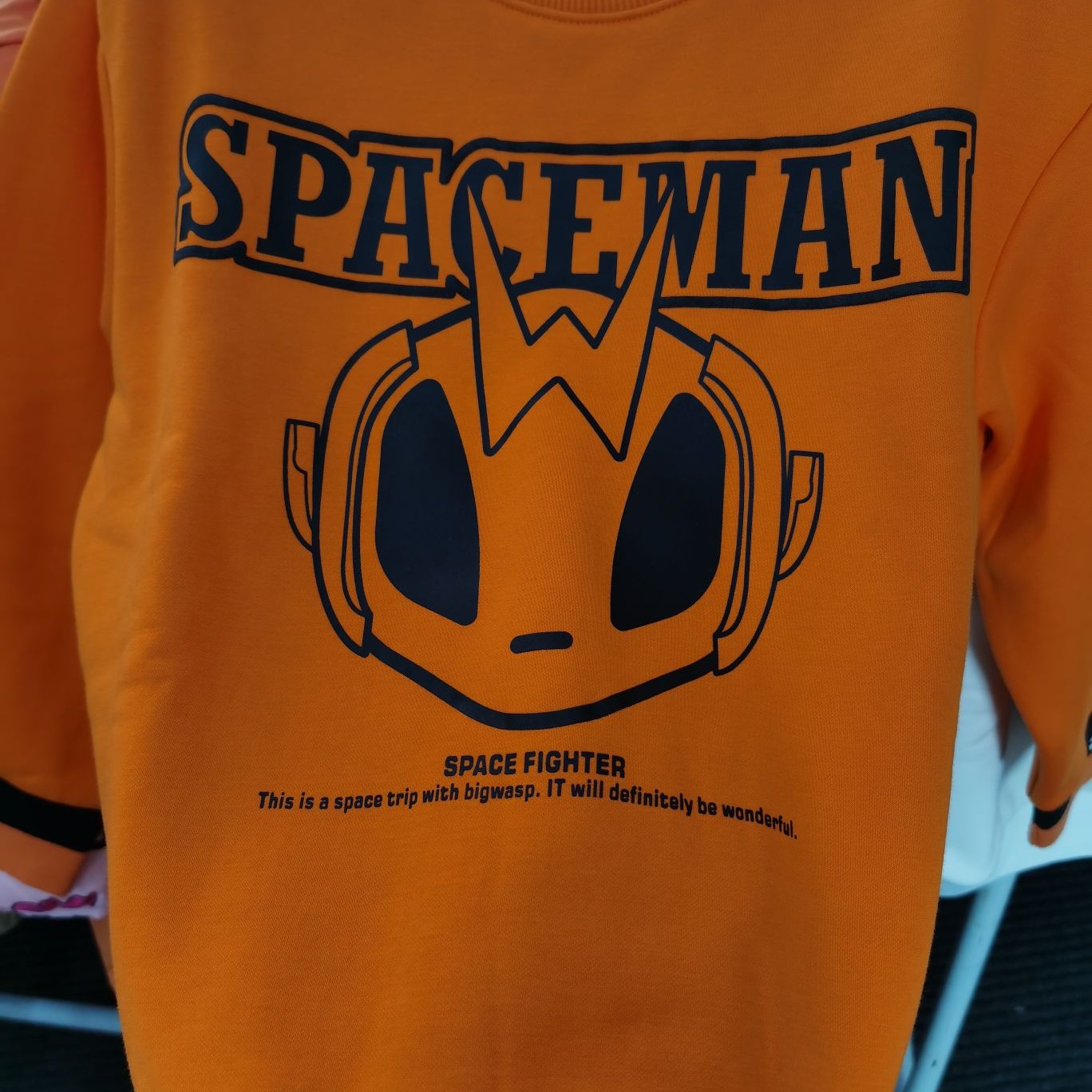 大黄蜂套头卫衣加绒，设计系列:太空战士，男生女生百搭款