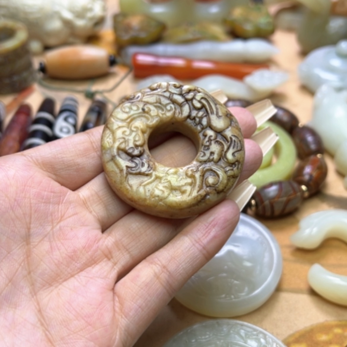 【闪购商品】蛇纹石玉颈饰未镶嵌