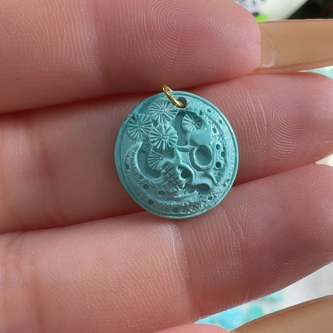 绿松石未镶嵌颈饰