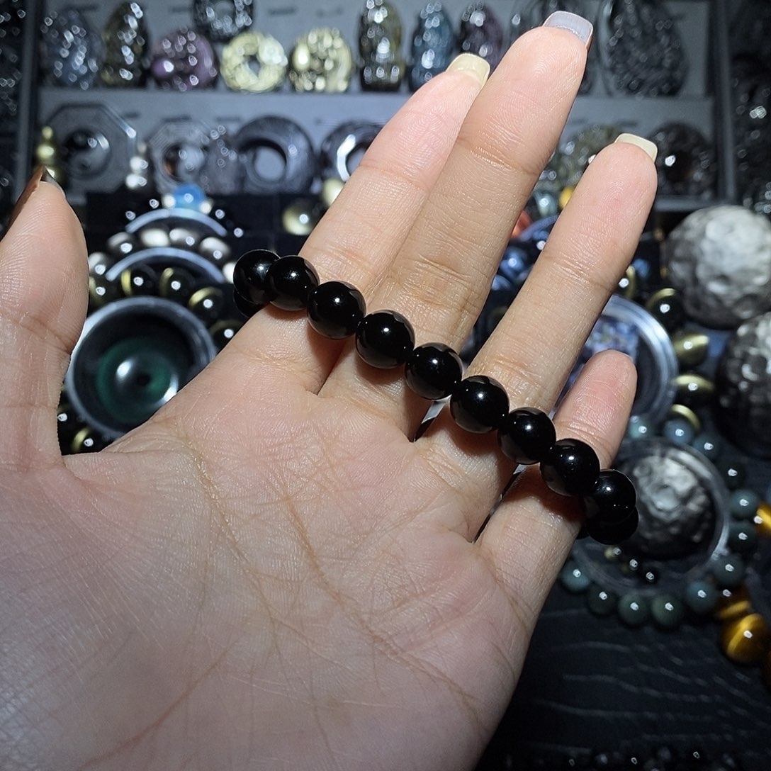 萱***夏黑曜岩未镶嵌珠宝奇石