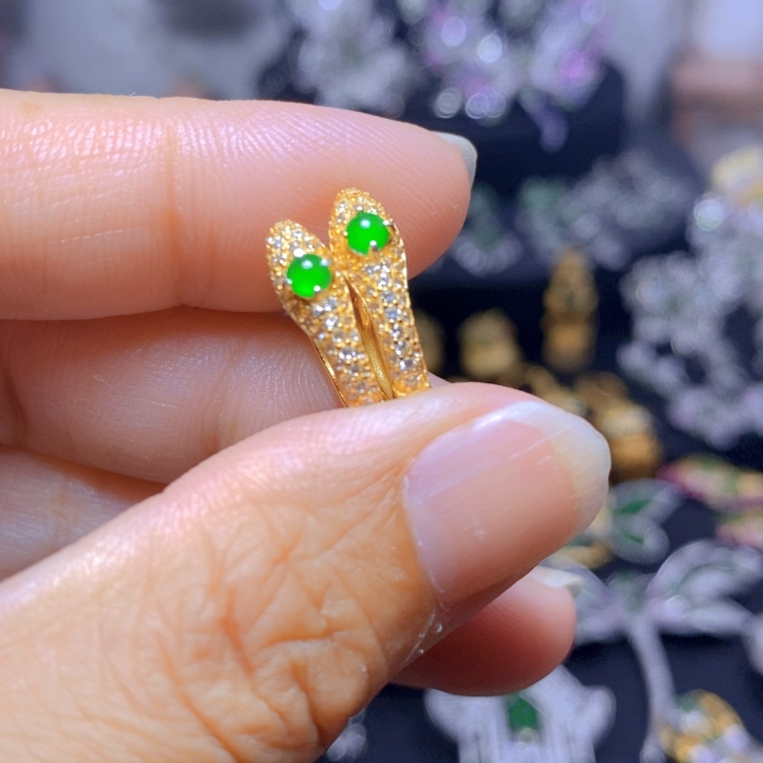 翡翠银S925镶嵌耳饰天然翡翠