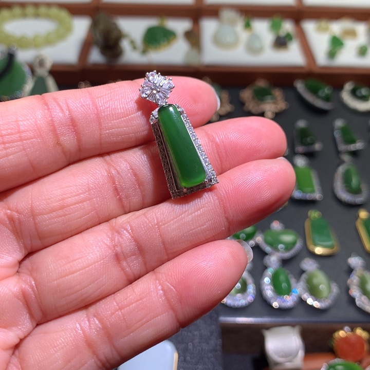 和田玉吊坠银S925镶嵌