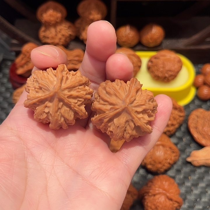 ****`把件文玩核桃三棱