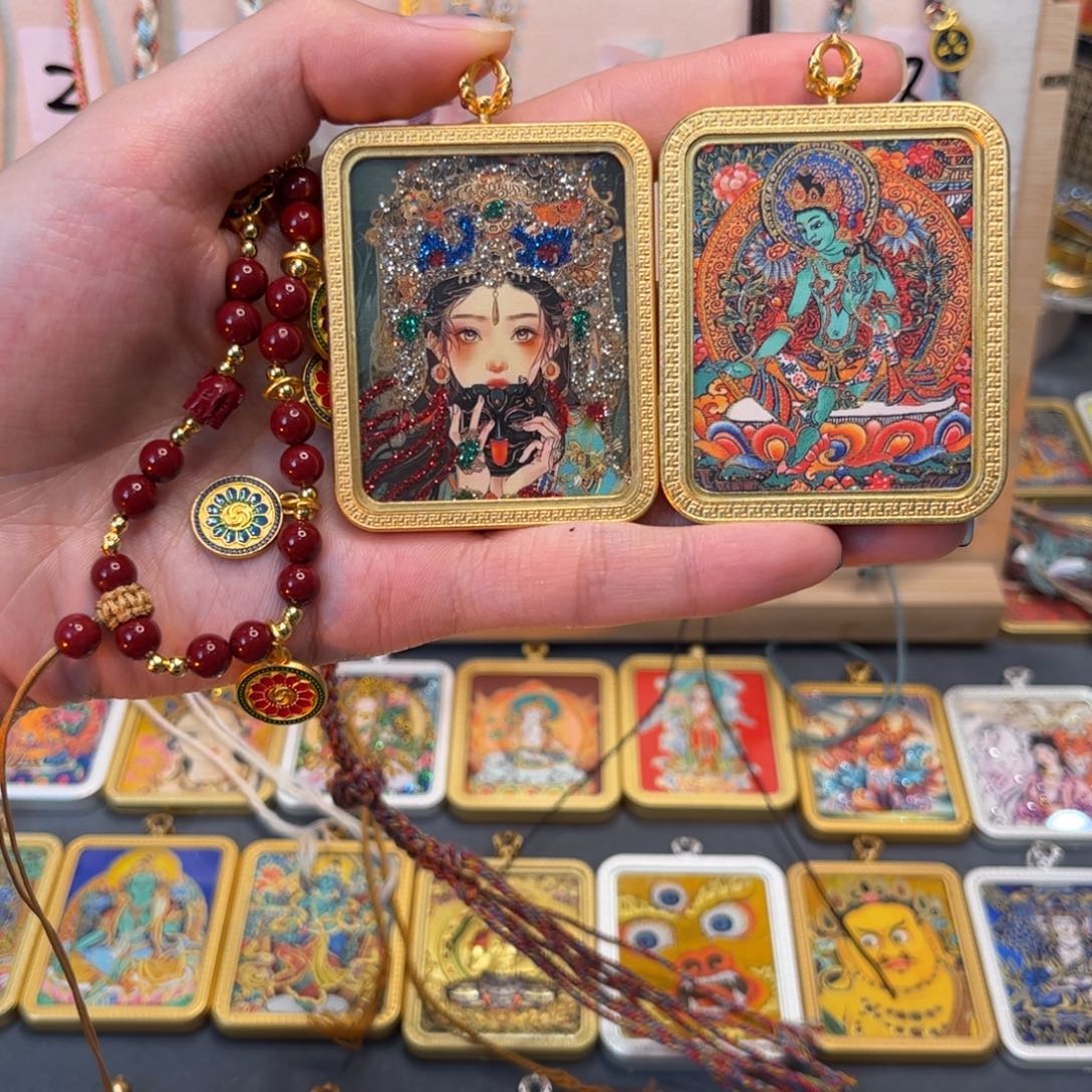 泥塑彩*?金色壳子斤斤计较救