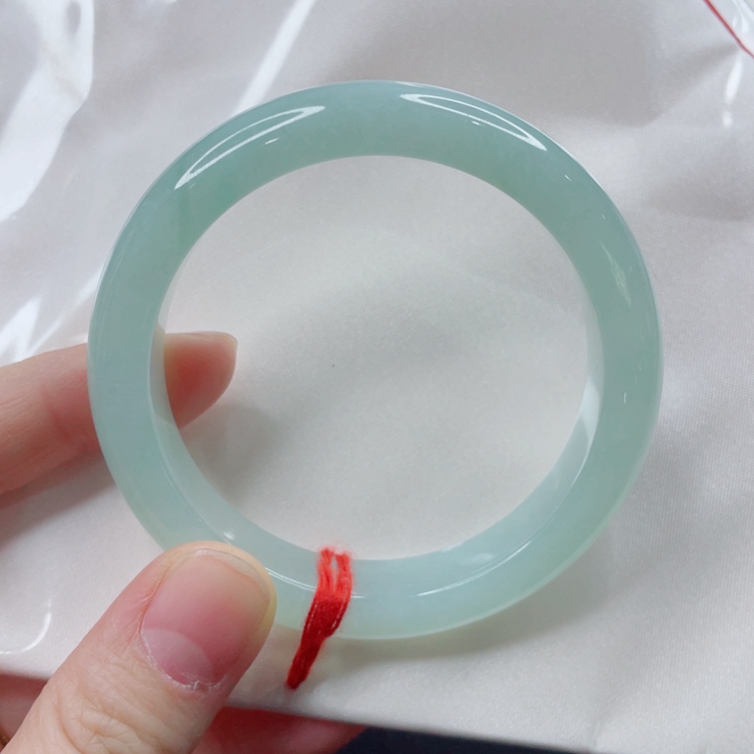 未镶嵌手镯翡翠手镯