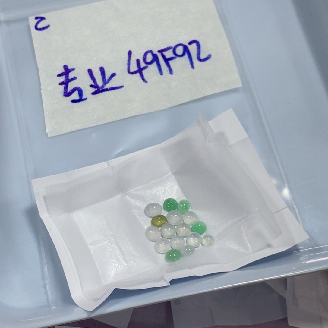 专***修未镶嵌定制翡翠不