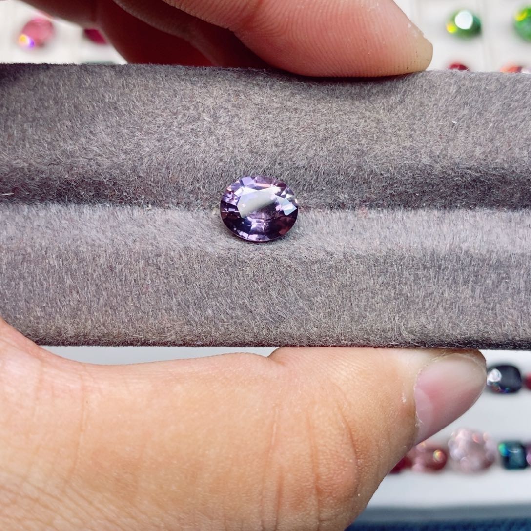 尖晶石裸石未镶嵌尖晶石2.24克拉