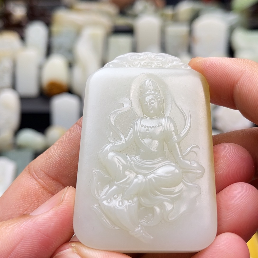 和田玉颈饰未镶嵌