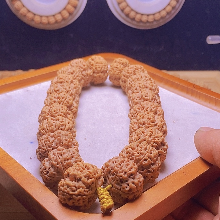 手串金刚菩提梁梅花款