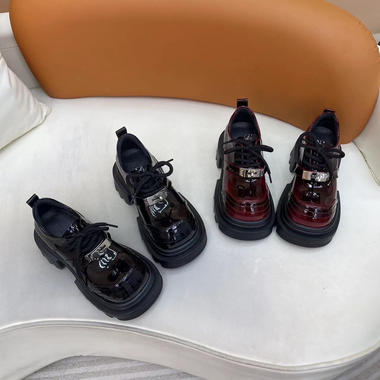 2025《唐宁街》新款安可拉红配色时尚百搭厚底系带英伦风休闲春季鞋