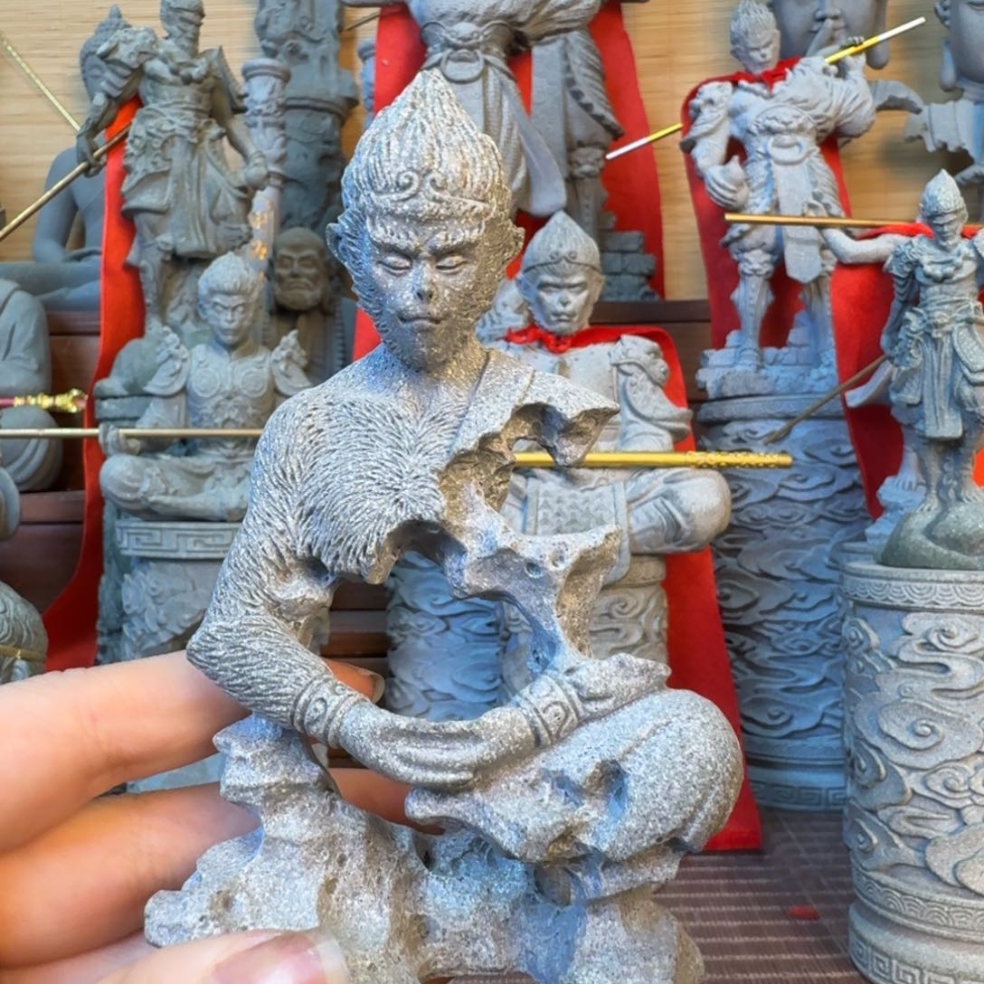 石材青砂石小号斗战圣佛鱼缸造景