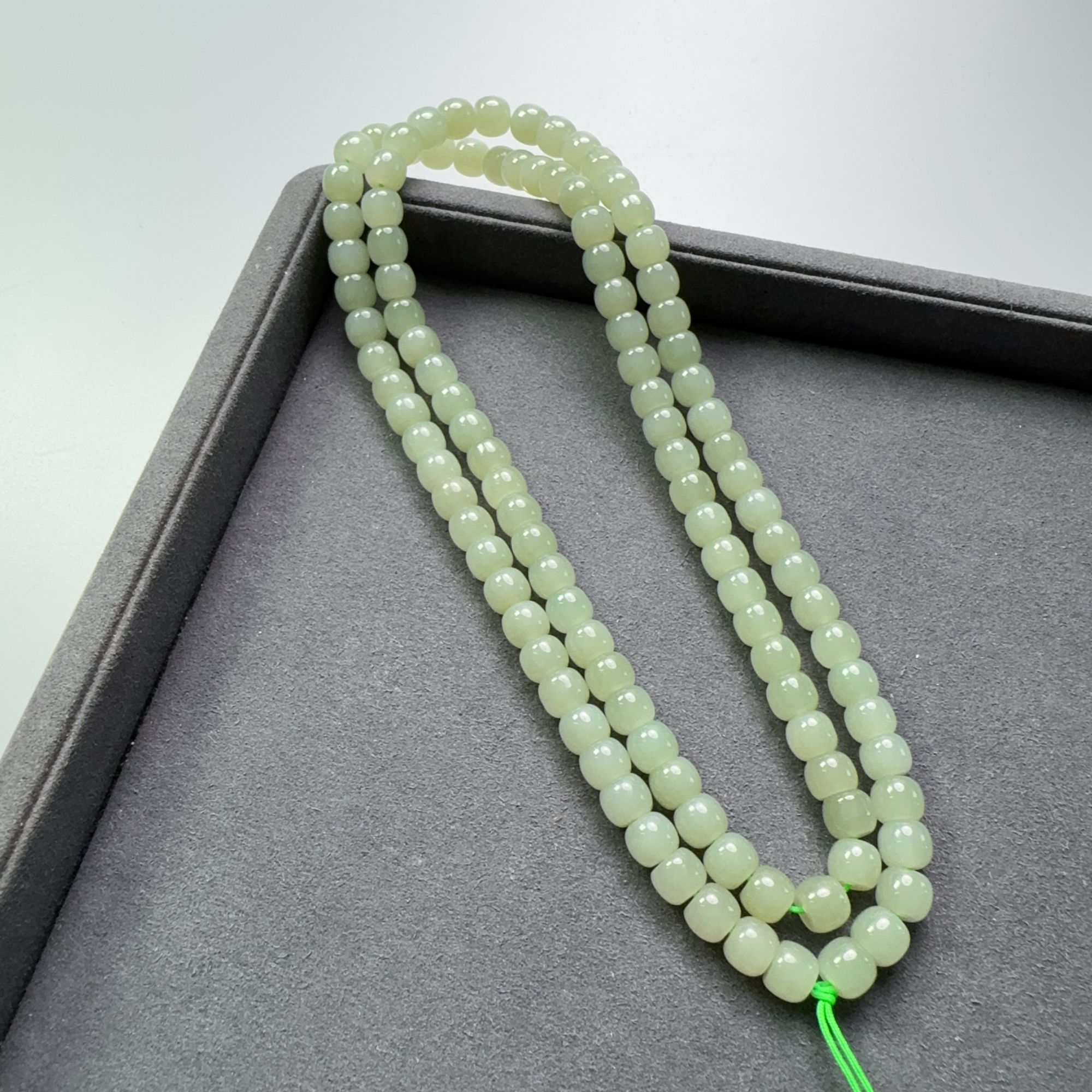 和田玉且末蓝精工老型珠长链8mm(浅色)