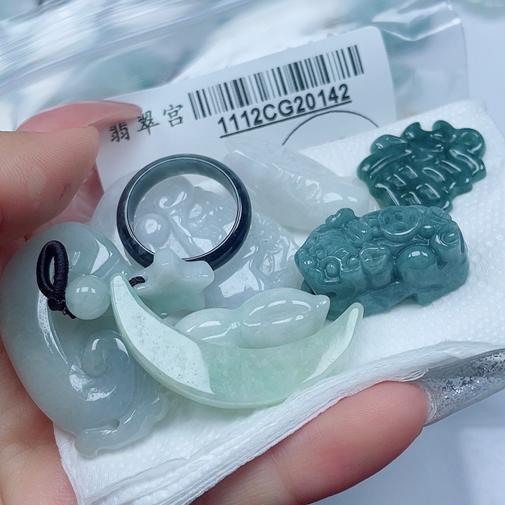 翡翠未镶嵌吊坠(不含链)