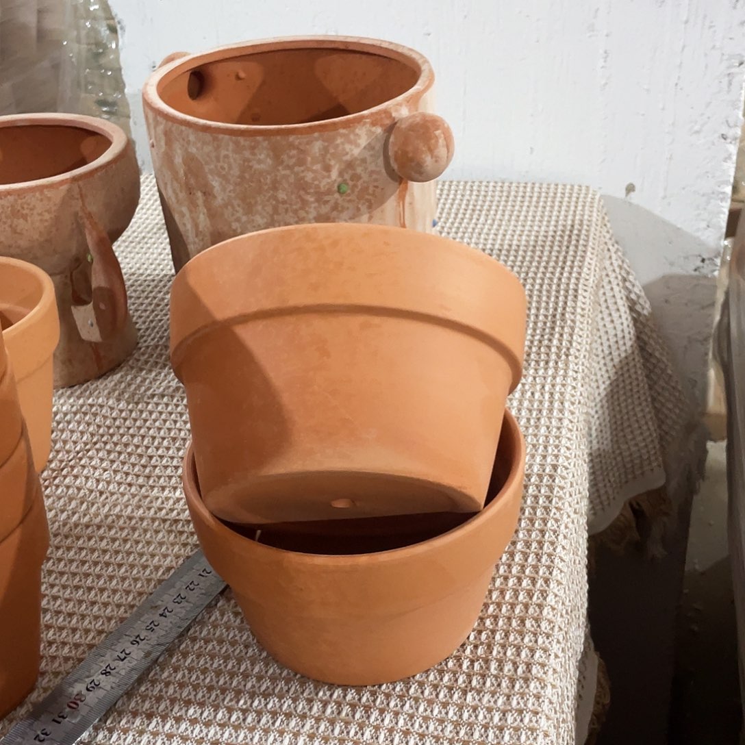 红陶口15高9两个…..