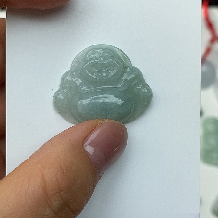 翡翠未镶嵌颈饰佛公