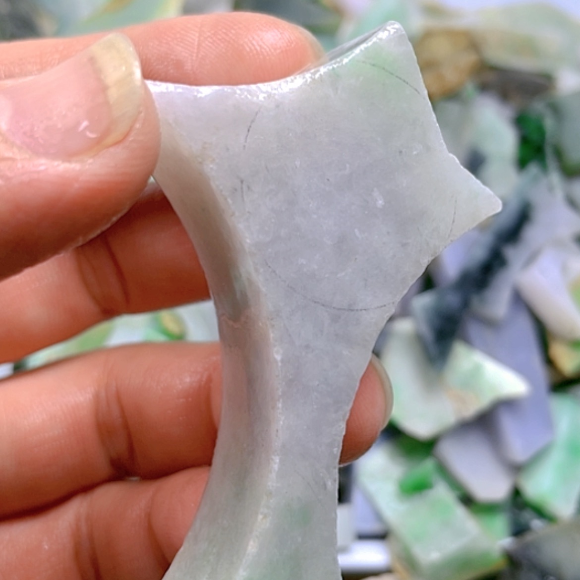 【闪购商品】翡翠颈饰未镶嵌A货