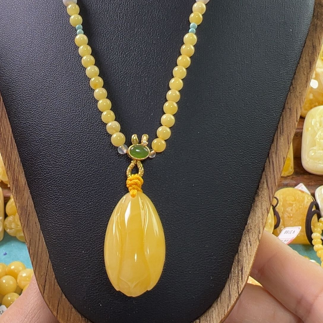 蜜蜡吊坠(赠链)未镶嵌