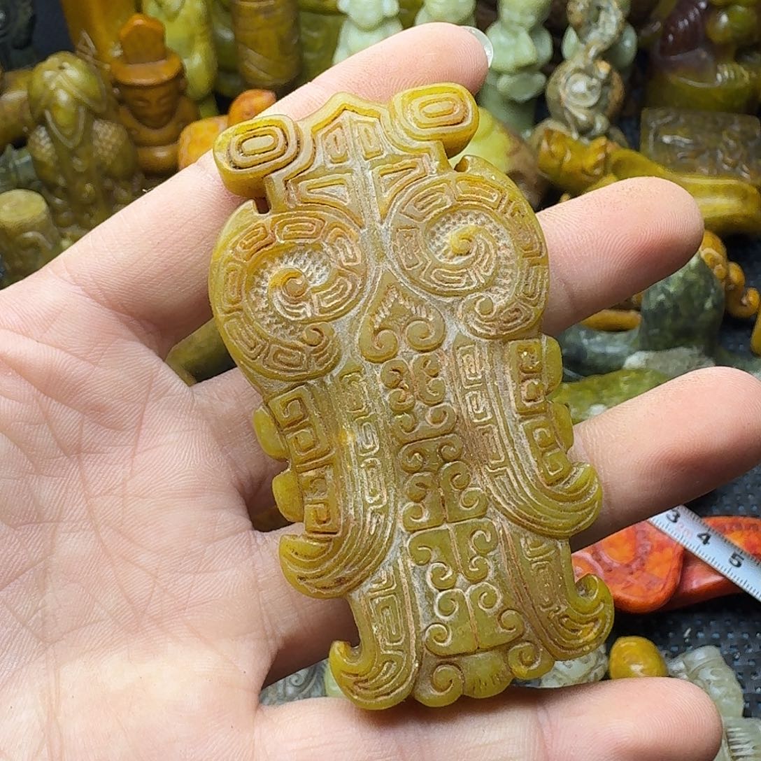 白玉菩提吊坠。。。