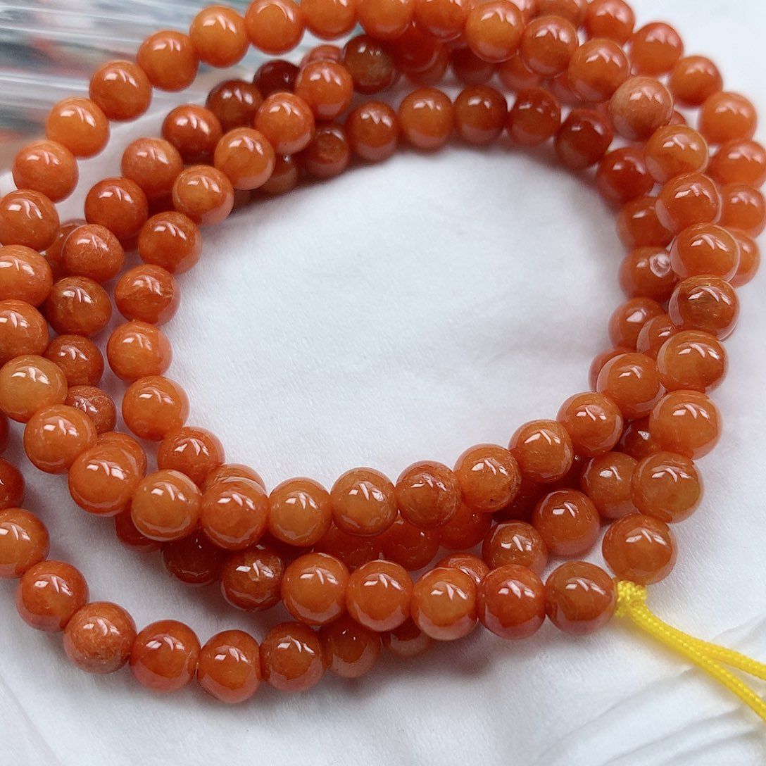 翡翠颈饰未镶嵌手串