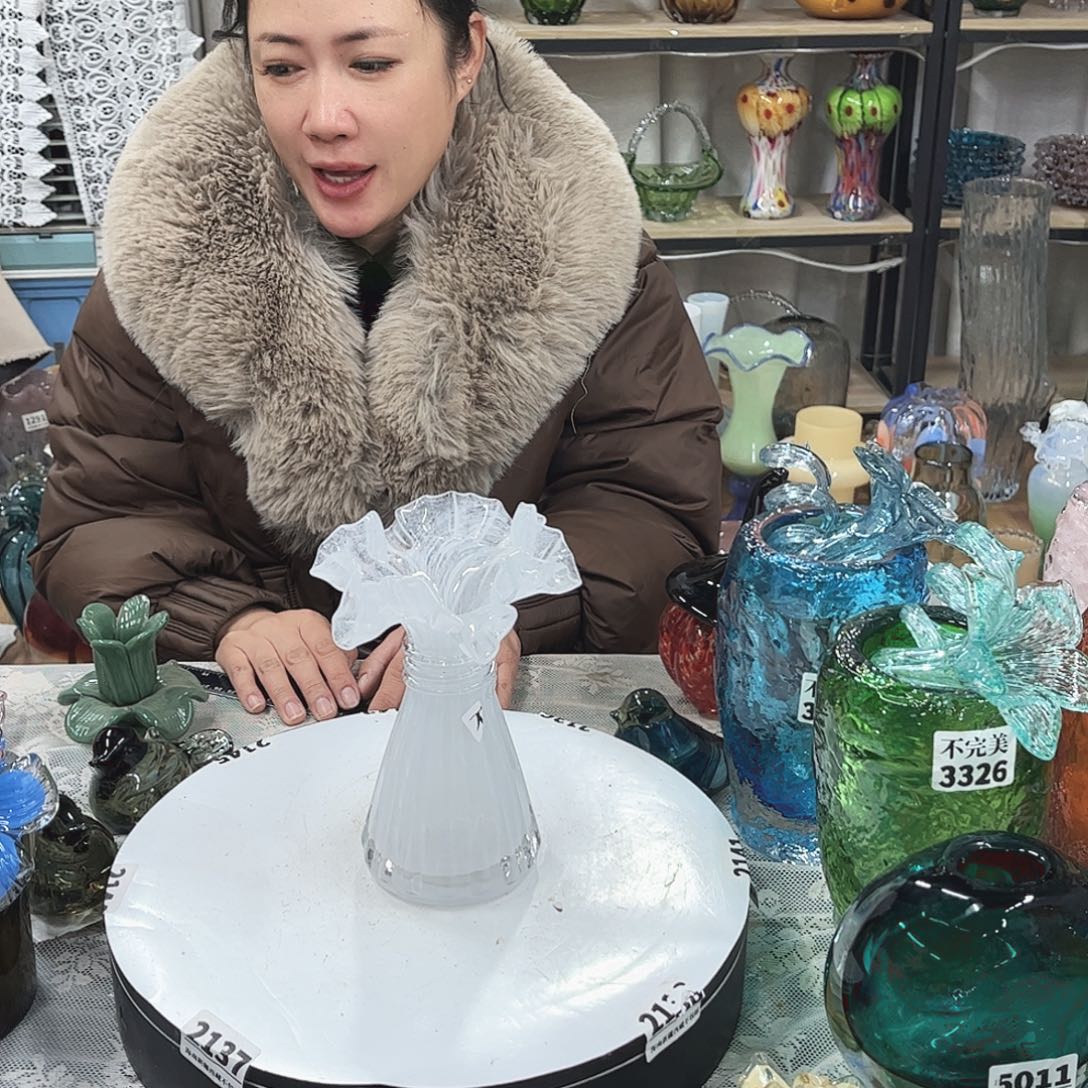 白瓶 家悦琉璃工艺品不完美