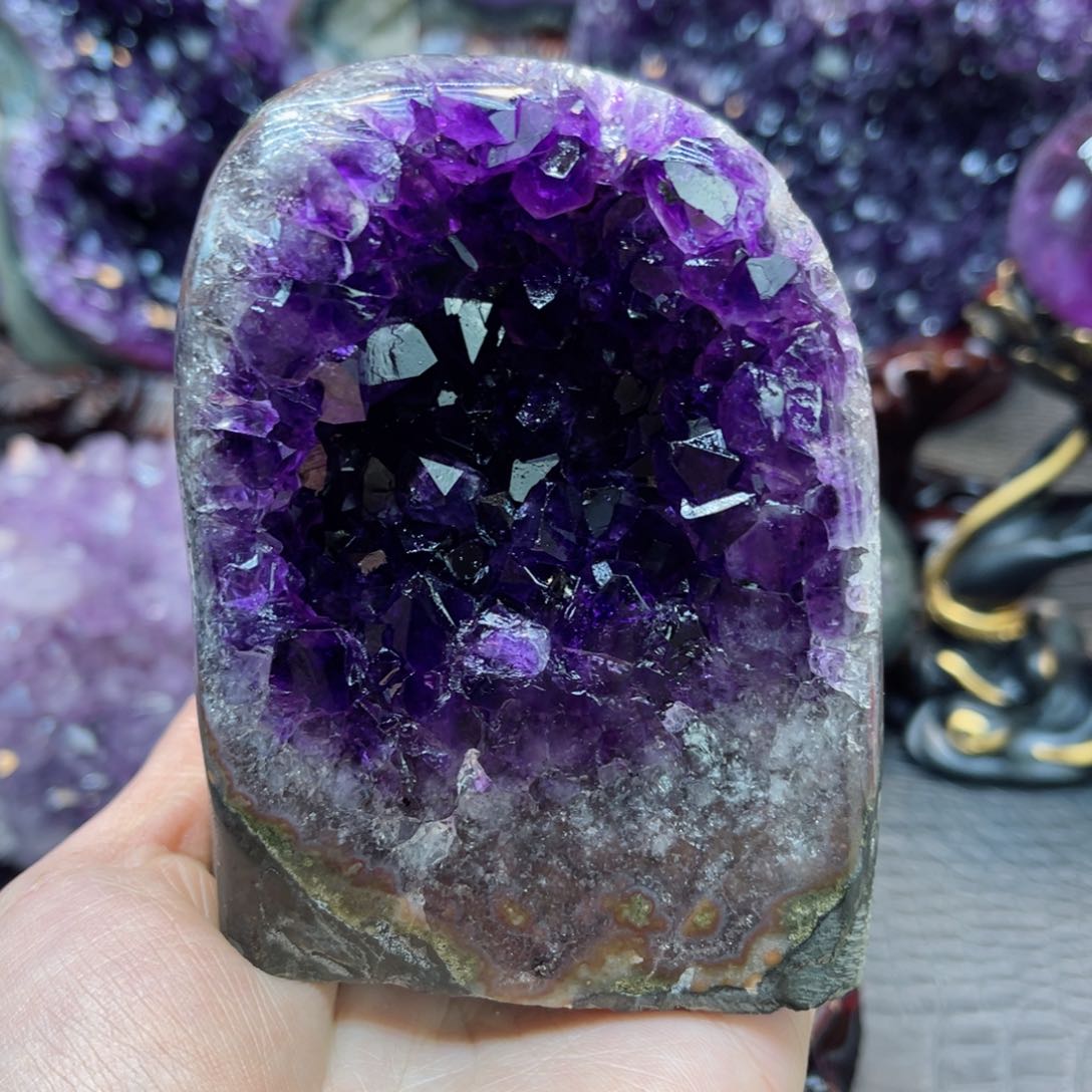 紫晶大型摆件（非配饰）未镶嵌