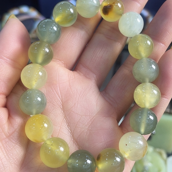 软玉未镶嵌手链蛇文石玉