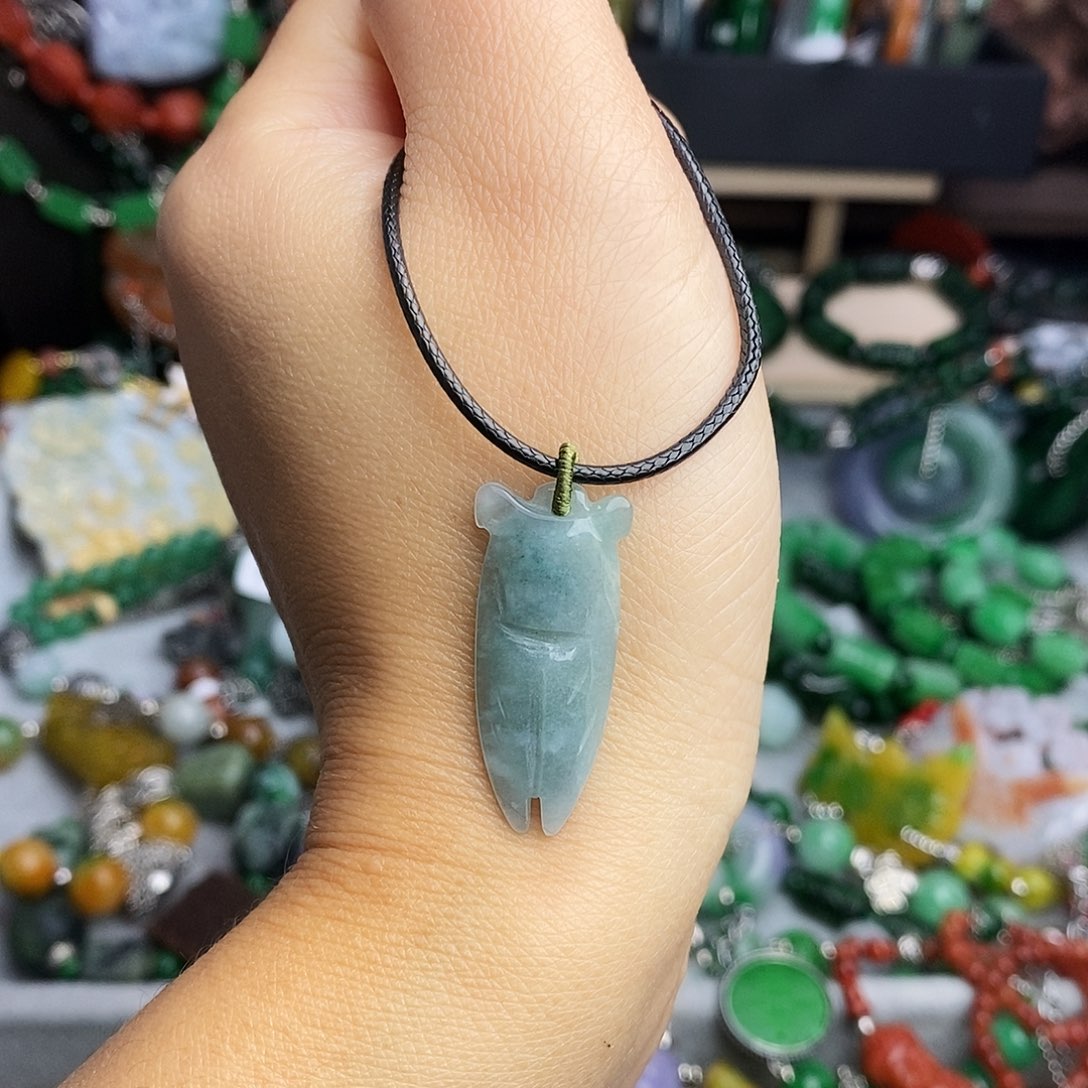 翡翠未镶嵌颈饰9.9