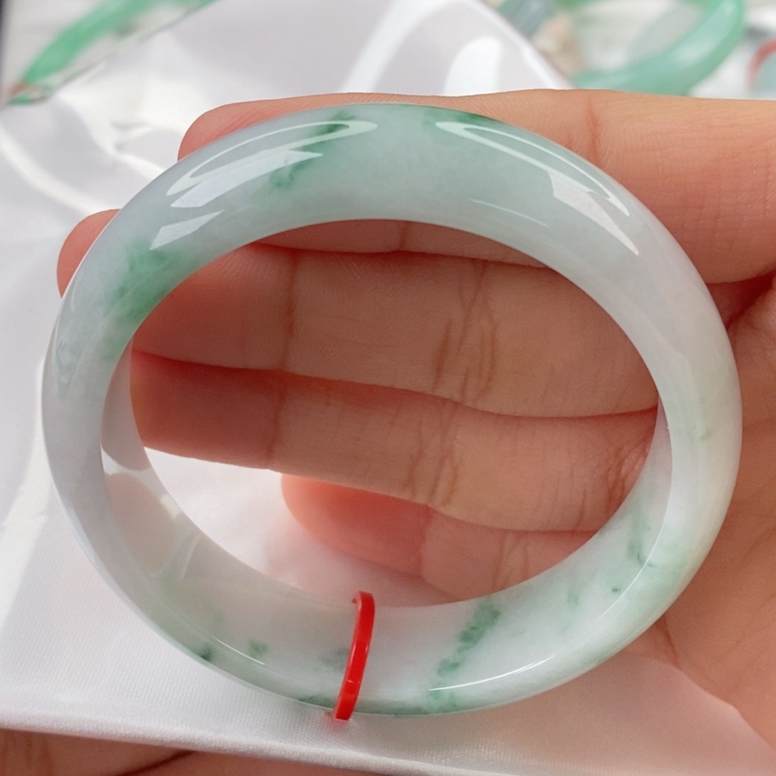 翡翠手镯未镶嵌53.8轮胎手镯