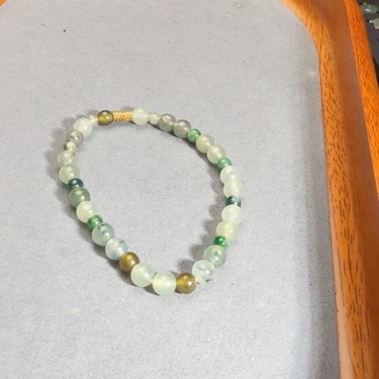 翡翠手串未镶嵌中****G翡翠手串