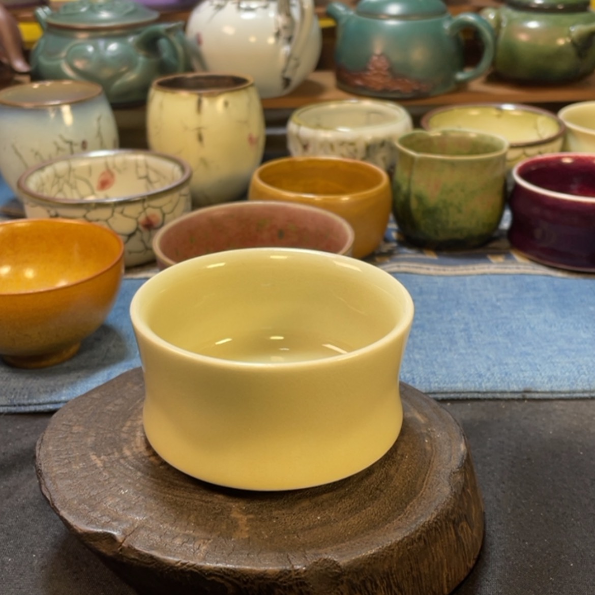 【闪购商品】摆件手工束腰杯。