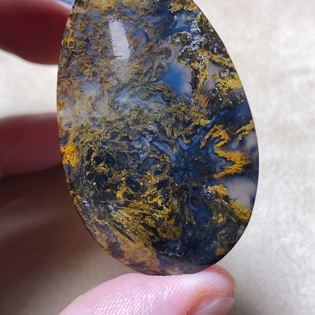 玛瑙/玉髓颈饰未镶嵌王**代