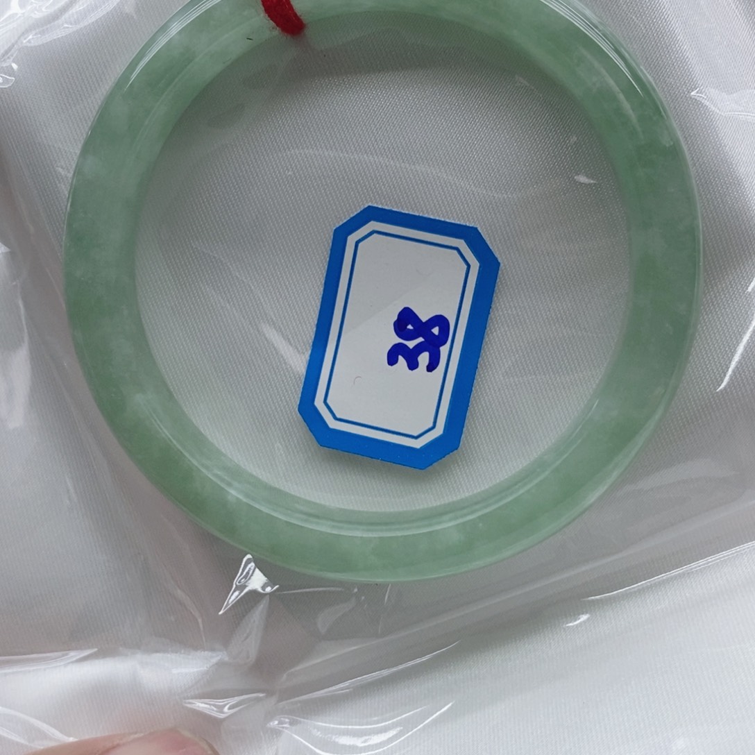 ****皮岫玉未镶嵌手镯翡手镯38