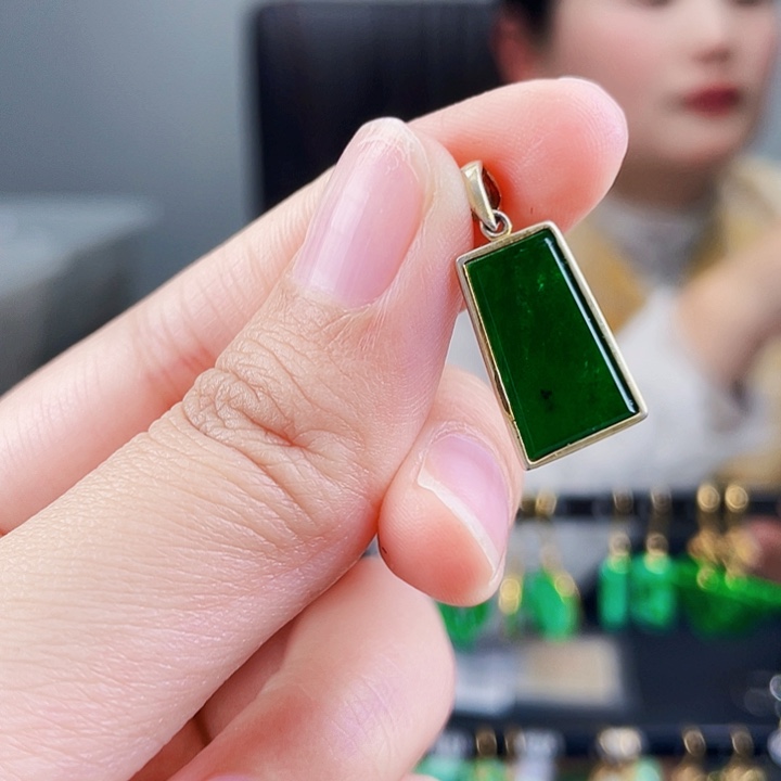 翡翠颈饰银S925镶嵌饰品