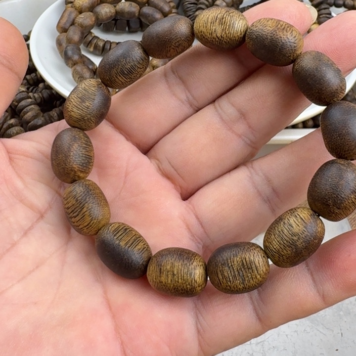 本***D手串沉香乌身手串10克加