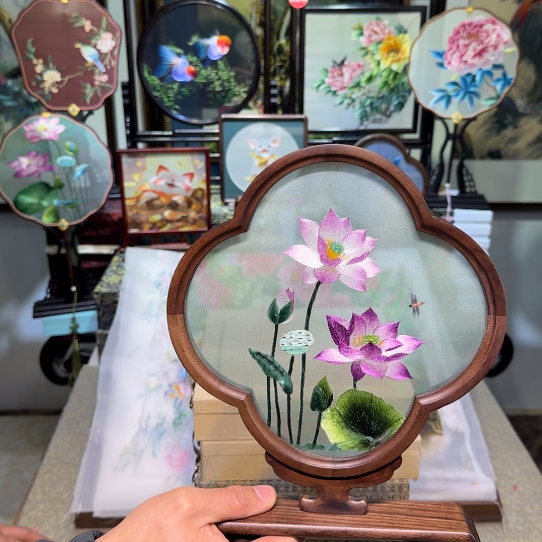 刺绣刺绣工艺精湛