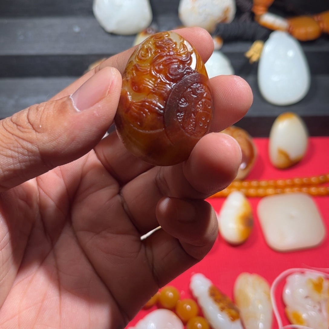  ***欲颈饰未镶嵌和田玉
