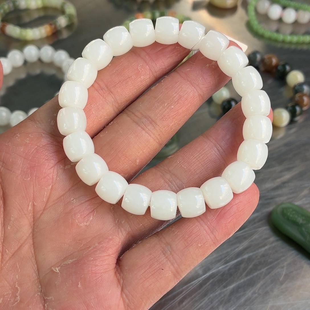 和田玉未镶嵌手链