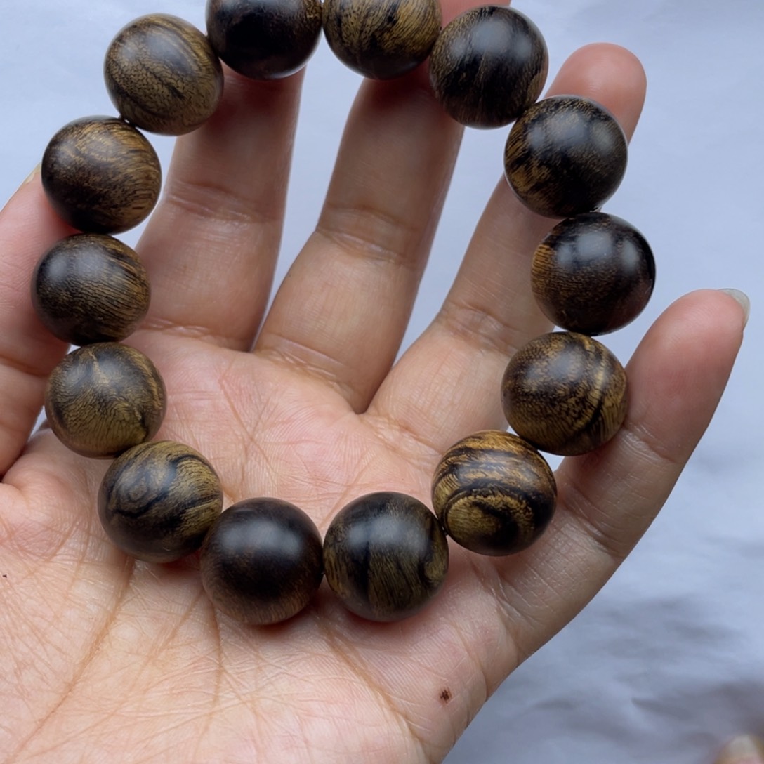 【闪购商品】沉香手串越南白棋瘤疤1.6