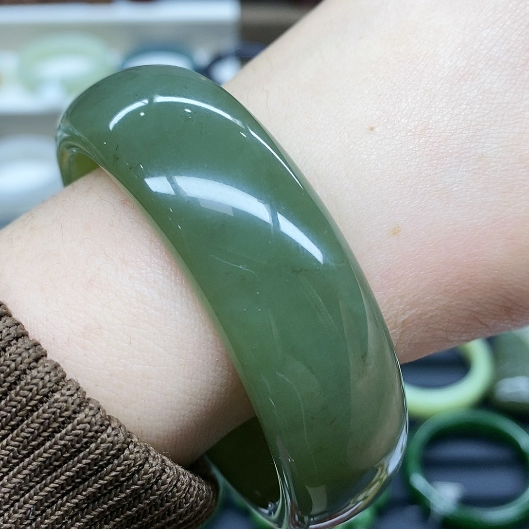 【闪购商品】和田玉手镯未镶嵌