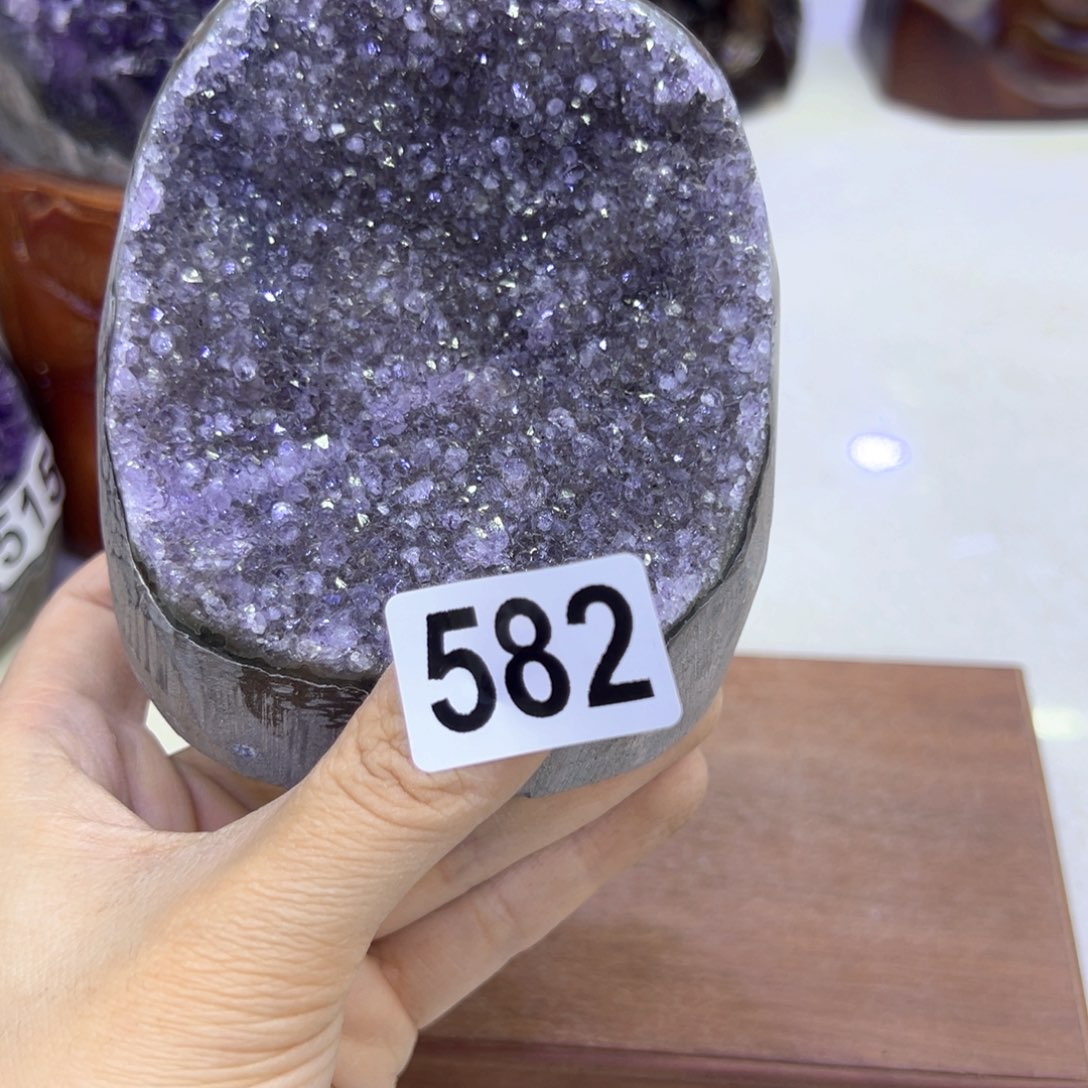 水晶摆件未镶嵌紫晶