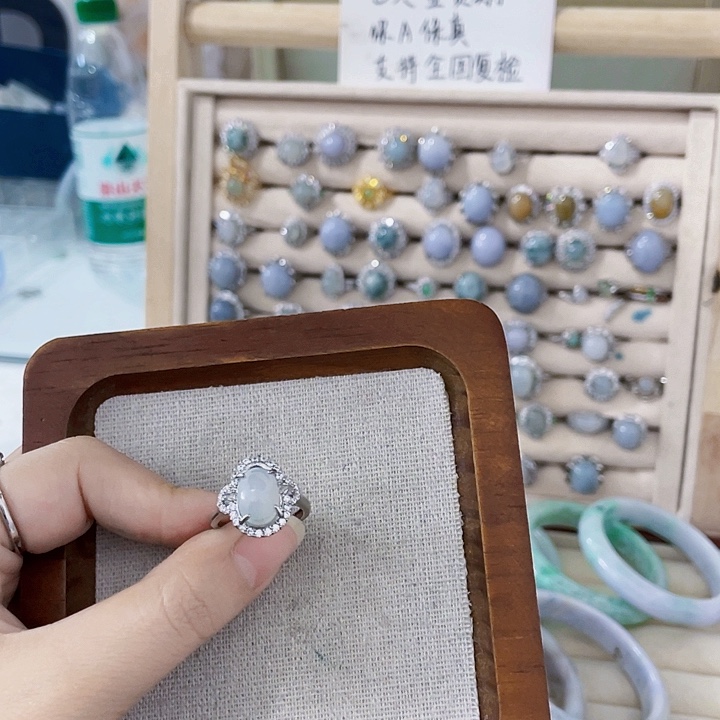 翡翠未镶嵌颈饰天然翡翠Ａ货