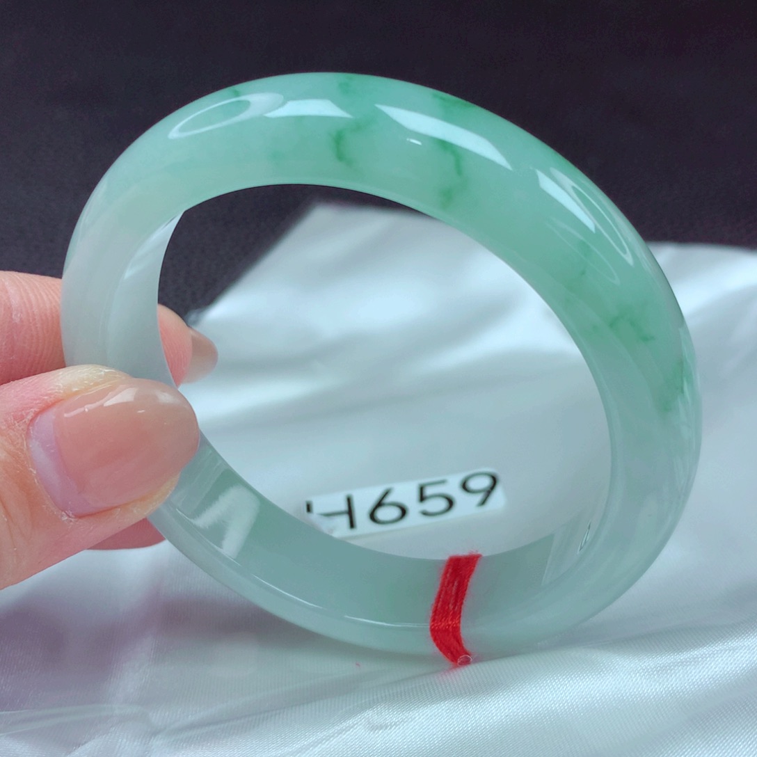 翡翠手镯未镶嵌手镯88