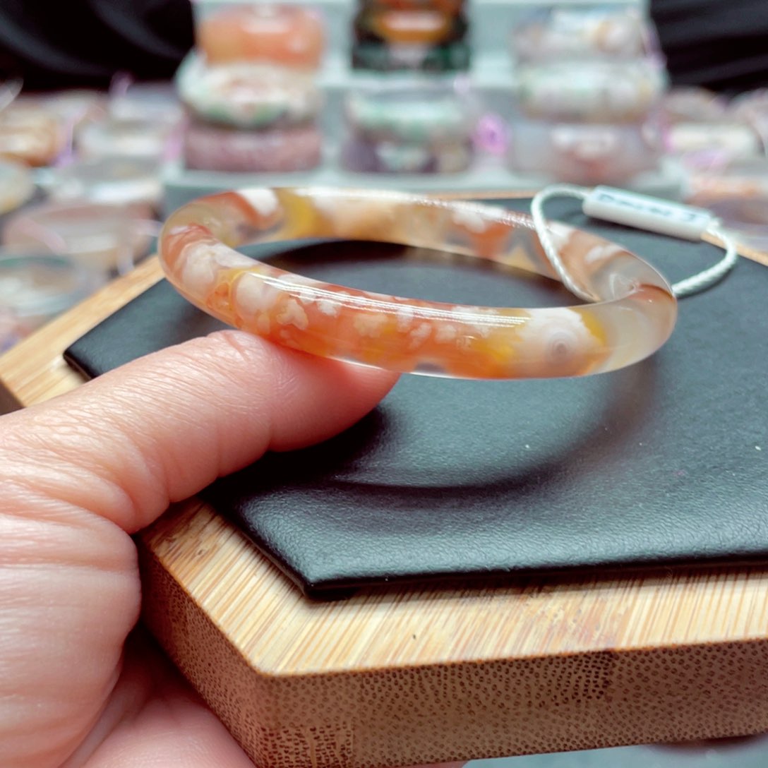 玛瑙/玉髓手镯未镶嵌七*语1