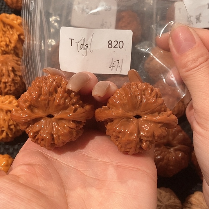 文玩核桃吊坠s****睿官帽47